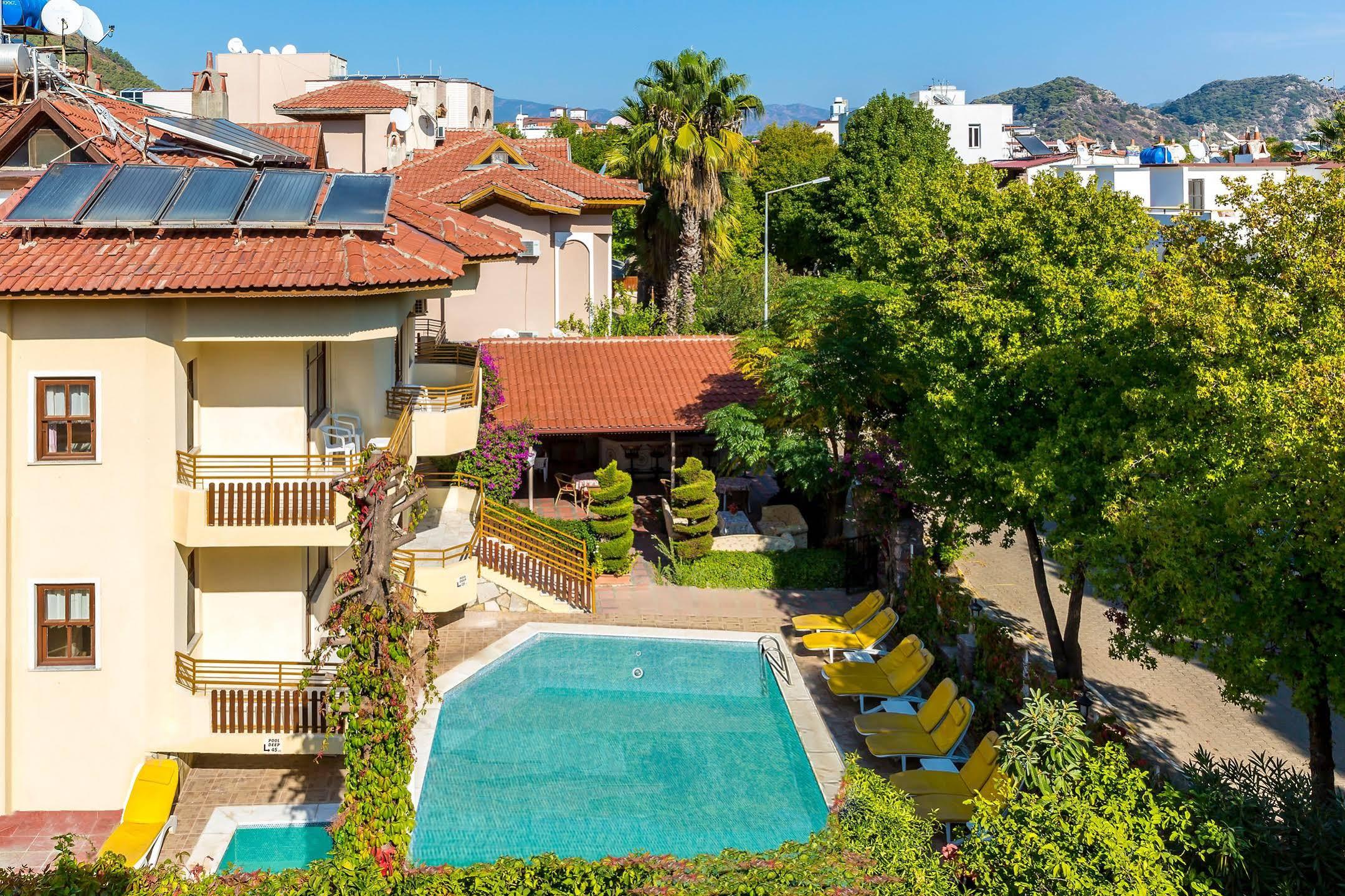 Üstün Apart Marmaris Exterior foto